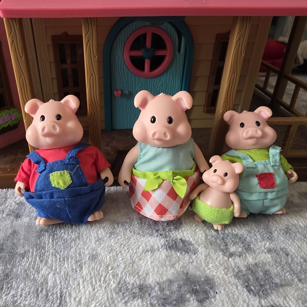 Lil Woodzeez Pig Family